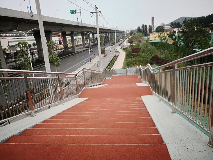 济南市工业北路快速路建设人行天桥9888拉斯维加斯